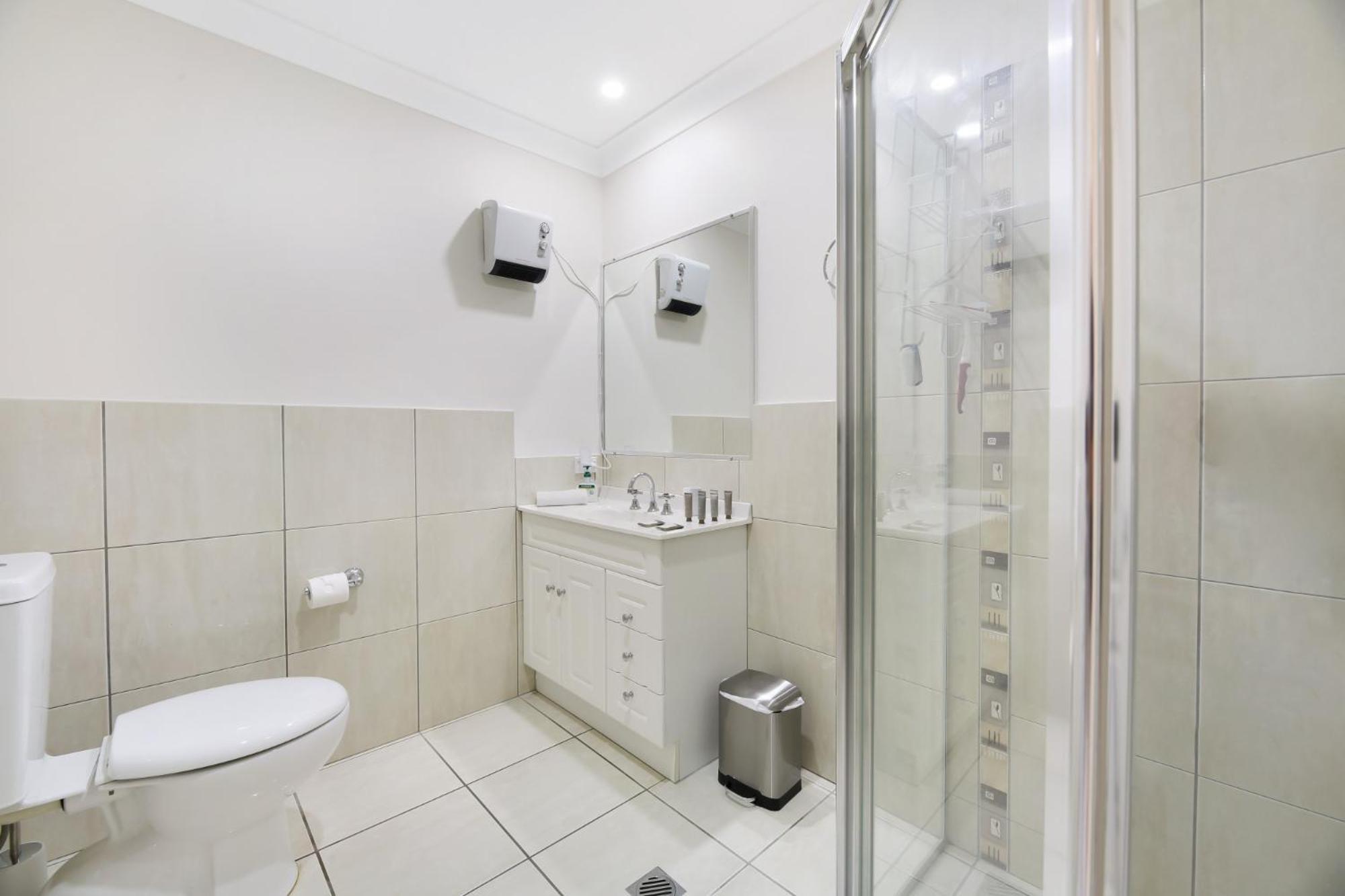 Glorious 5-bed Amidst Nature In Burleigh Heads Gold Coast