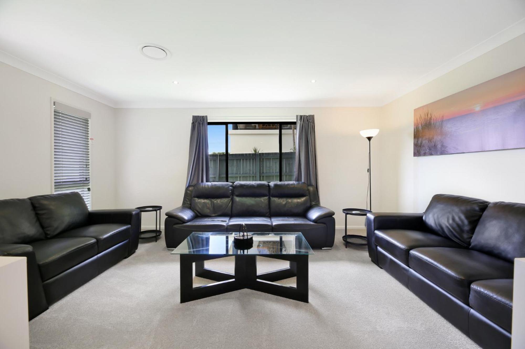 Glorious 5-bed Amidst Nature In Burleigh Heads *